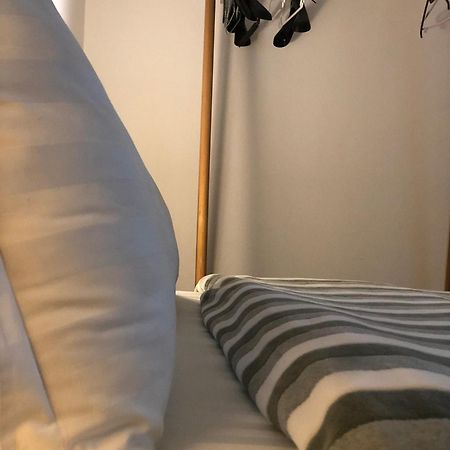 City Center Cute And Comfy Apartment - Ajia Apartments ティラナ エクステリア 写真