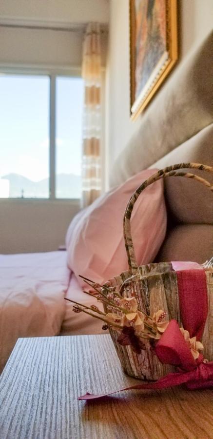 City Center Cute And Comfy Apartment - Ajia Apartments ティラナ エクステリア 写真